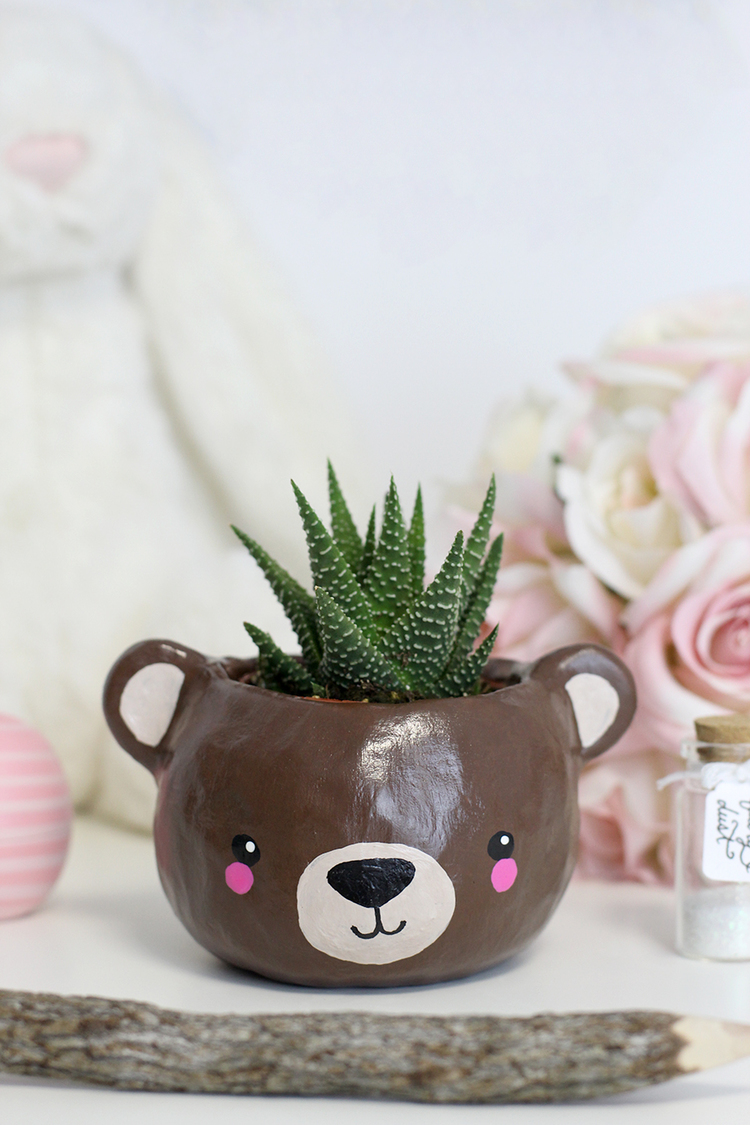 1 bear planter